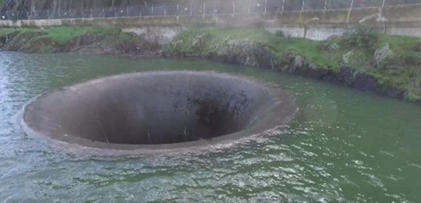 Foto - Göldeki çukurla ilgili iddia dudak uçuklatıyor!