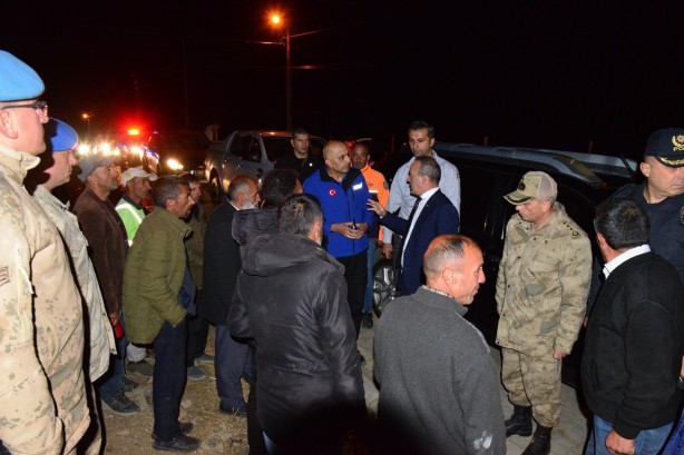 Foto - Göle’de köylerde deprem sonrası bazı evlerde çatlama ve göçük oluştu