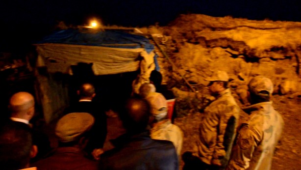 Göle’de köylerde deprem sonrası bazı evlerde çatlama ve göçük oluştu