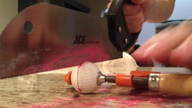 Foto - Golf topunun içinden bakın ne çıktı!