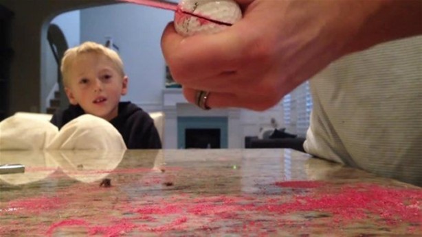 Foto - Golf topunun içinden bakın ne çıktı!