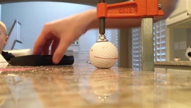 Foto - Golf topunun içinden bakın ne çıktı!