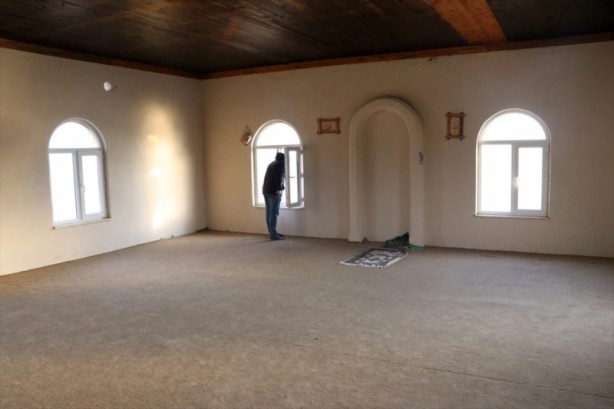 Foto - Gölün ortasındaki cami ibadete açıldı