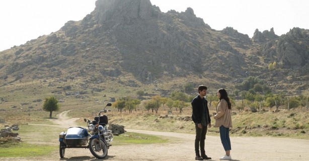 Foto - Gönül Dağı başrolü ara verdikten sonra açıkladı! ‘Bizim projemiz hakikaten…’