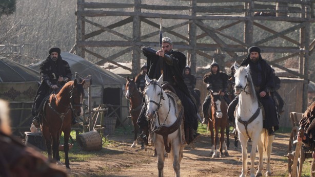 Foto - Gönül Dağı, Teşkilat'ı yayınlayan TRT'de flaş gelişme! TRT az önce tüm kamuoyuna duyurdu: Reyting rekortmeni Selahaddin'de büyük sürpriz...