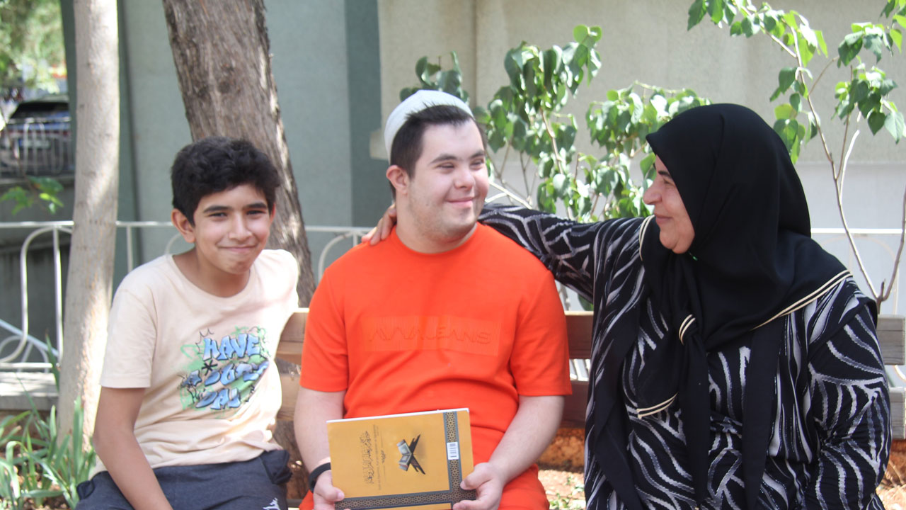 Foto - Gönülleri ısıtan hikaye! Ezan okunur okunmaz camiye koşuyor