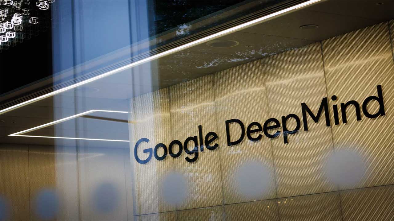 Google DeepMind CEO'su iddialı konuştu: Tekilliğin eteklerindeyiz