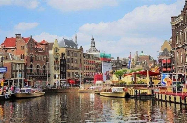 Foto - Google ile İngiltere işbirliği! Türkiye'yi bakın hangi şehirle tanıyorlar