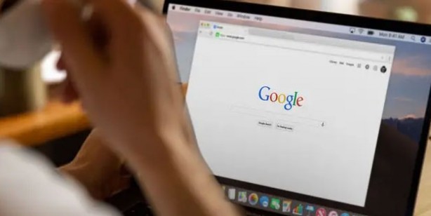 Foto - Google, öğrencilere bilgisayar eğitimi verecek