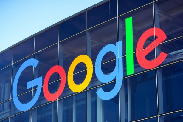 Foto - Google, öğrencilere bilgisayar eğitimi verecek