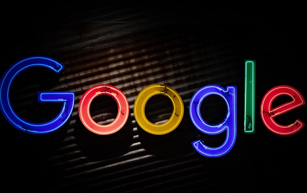 Foto - Google reklamları kontrol etmeye izin verecek