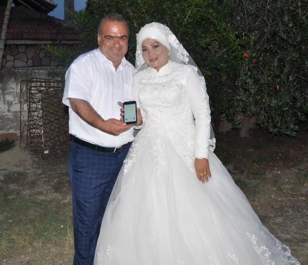 Foto - 'Google Translate' ile başlayan evlilik şok etti! 4 ay sonra...