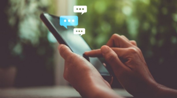 Foto - Google yeni özelliği duyurdu: Mesajlaşmalara selfie eklenecek