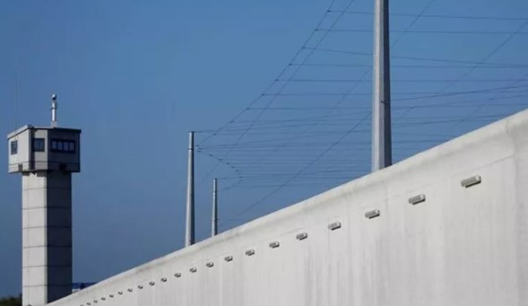 Foto - Bu isteğin de temelinde ise hapishaneden kaçış hikayesi yatıyor. Paris yakınlarında bulunan bir hapishaneden kaçan meşhur katil Redoine Faid ve suç ortakları Google'ın bu hizmetini kullanarak kaçtığı düşünülüyor. 