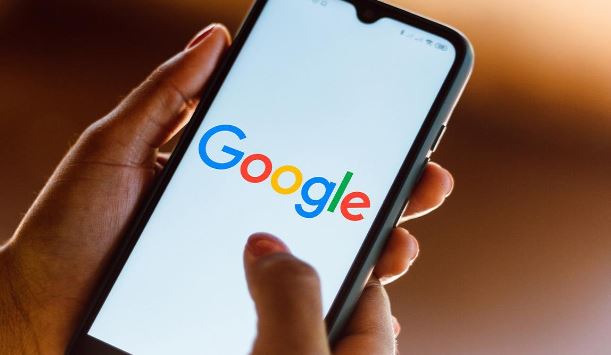Google’dan Apple’a tarihi çalım
