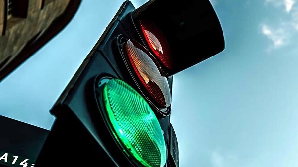 Foto - Google'dan yeni bir proje! Yapay zeka trafik ışıklarına da karar verecek