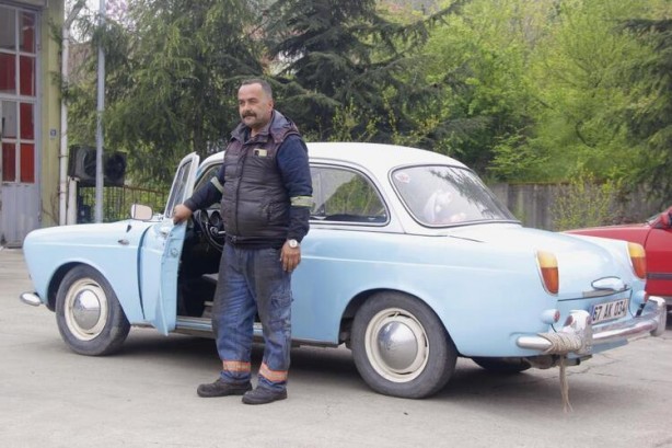 Foto - Gören bir daha bakıyor! Nostaljik aracına talep çok, fiyatı 350 bin TL