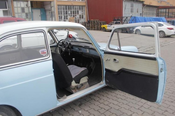 Foto - Gören bir daha bakıyor! Nostaljik aracına talep çok, fiyatı 350 bin TL