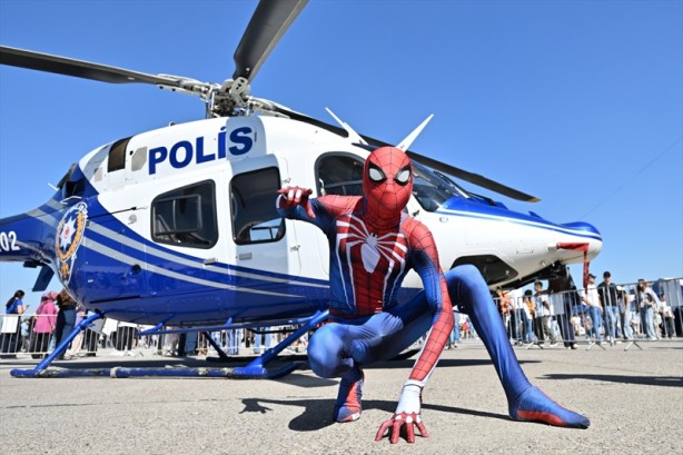 Foto - Gören bir daha baktı! TEKNOFEST’e damga vuran görüntüler… ‘Adana Kralı’ da sahnede 