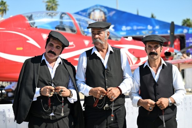 Foto - Gören bir daha baktı! TEKNOFEST’e damga vuran görüntüler… ‘Adana Kralı’ da sahnede 