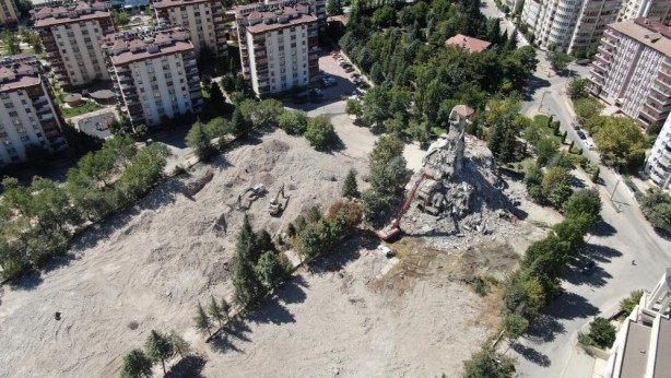 Foto - Gören dönüp bir daha bakıyor! Deprem sonrası hayrete düşüren görüntü