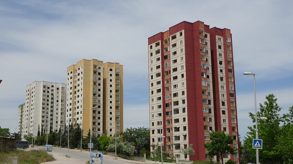 Foto - Gören dönüp tekrar bakıyor! Bakın bu bina depremde nasıl hasar aldı