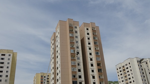 Foto - Gören dönüp tekrar bakıyor! Bakın bu bina depremde nasıl hasar aldı