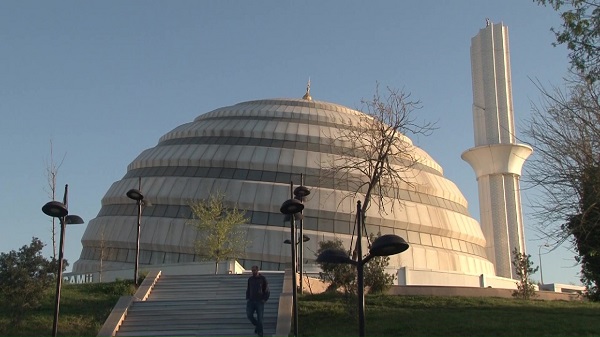 Foto - Gören dönüp tekrar bakıyor!
