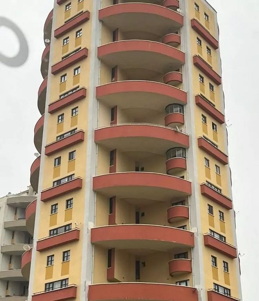 Foto - Gören dönüp tekrar bakıyor! İşte birbirinden ilginç o binalar