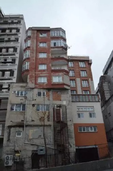 Foto - Gören dönüp tekrar bakıyor! İşte birbirinden ilginç o binalar