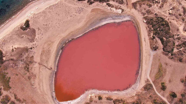 Foto - Gören şaşıp kalıyor! Renk değiştiren gizemli göl