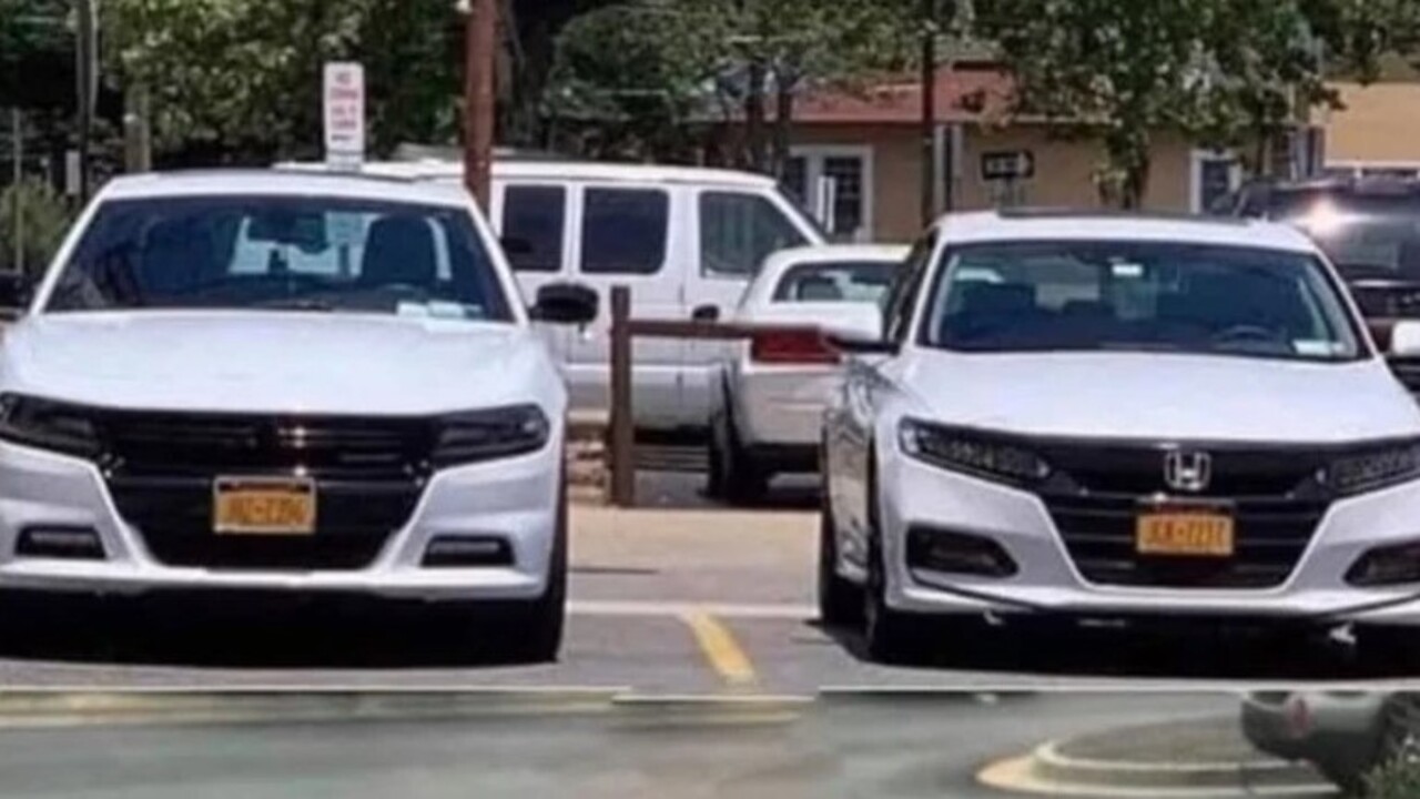 Foto - Görenler ayırt etmekte zorlandı! İşte dünyada birbirine en çok benzeyene otomobiller