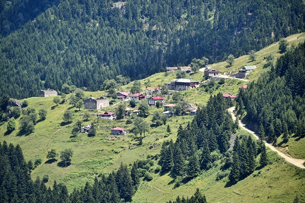 Foto - Görenler buradan ayrılmak istemiyor! Bu doğa harikası Türkiye'de