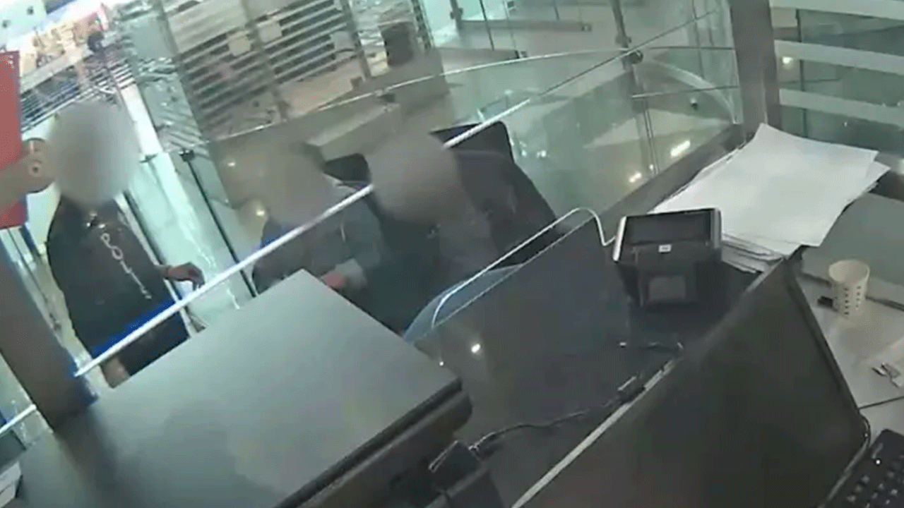 Foto - Görenler gözlerine inanamadı: Diş macununun içinden bakın ne çıktı!