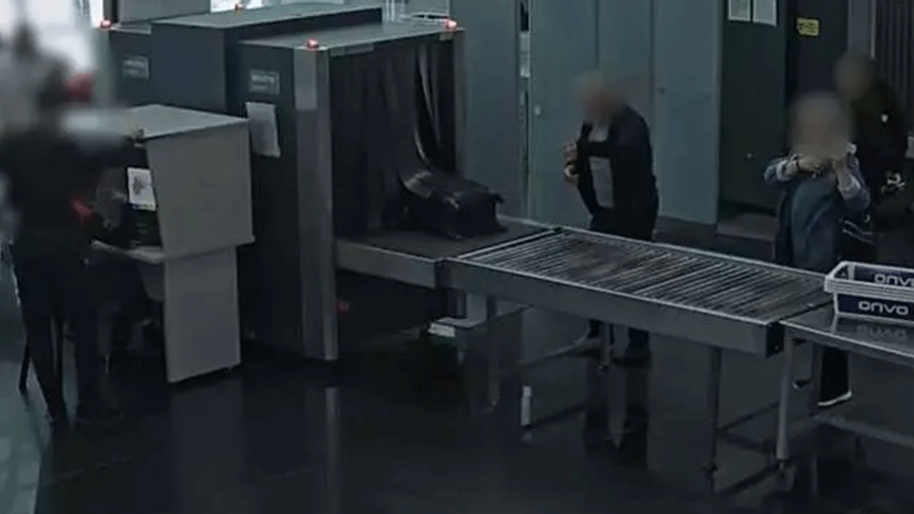 Foto - Görenler gözlerine inanamadı: Diş macununun içinden bakın ne çıktı!