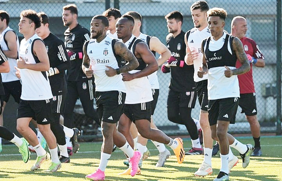 Görenler gözlerine inanamadı... Harekete geçildi: Beşiktaş'tan transferde dev harekat! 