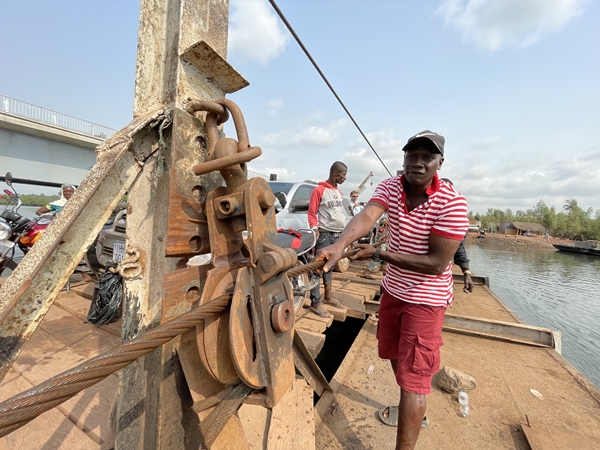 Foto - Görenler hayrete düşüyor! İşte sıra dışı taşımacılık yöntemi