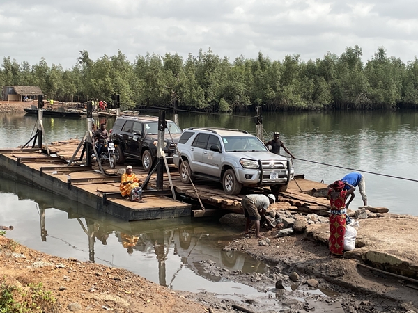 Foto - Görenler hayrete düşüyor! İşte sıra dışı taşımacılık yöntemi