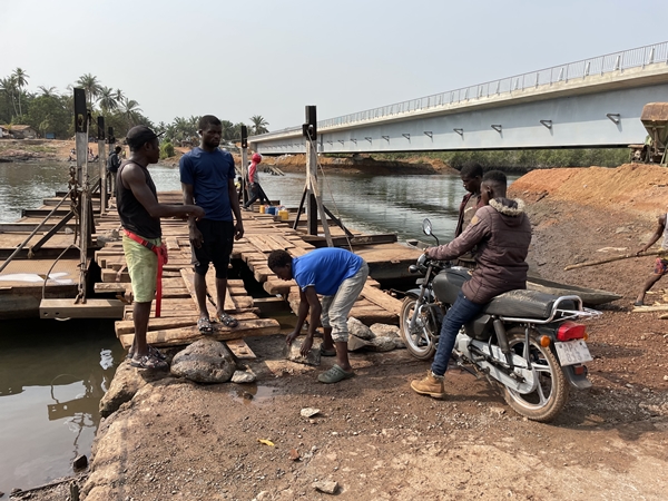 Foto - Görenler hayrete düşüyor! İşte sıra dışı taşımacılık yöntemi