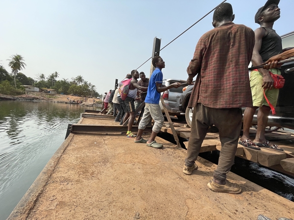 Foto - Görenler hayrete düşüyor! İşte sıra dışı taşımacılık yöntemi