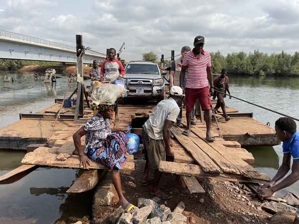 Foto - Görenler hayrete düşüyor! İşte sıra dışı taşımacılık yöntemi