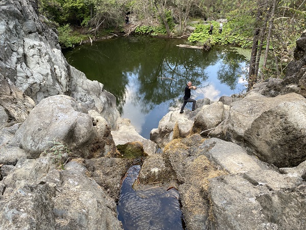 Foto - Görenler mest oluyor! Ağaçlar arasındaki saklı gölet keşfedilmeyi bekliyor