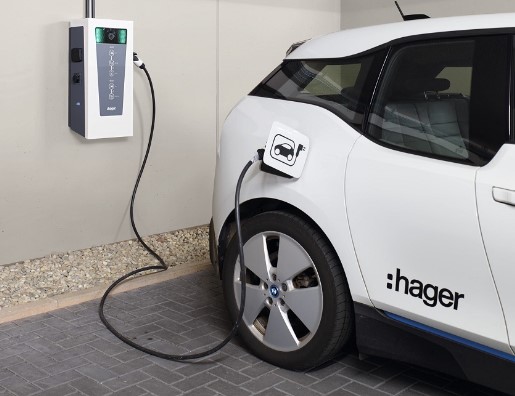 Foto - Görenler ne olduğunu anlamıyor! Elektrikli araçlara sıra dışı şarj sistemi