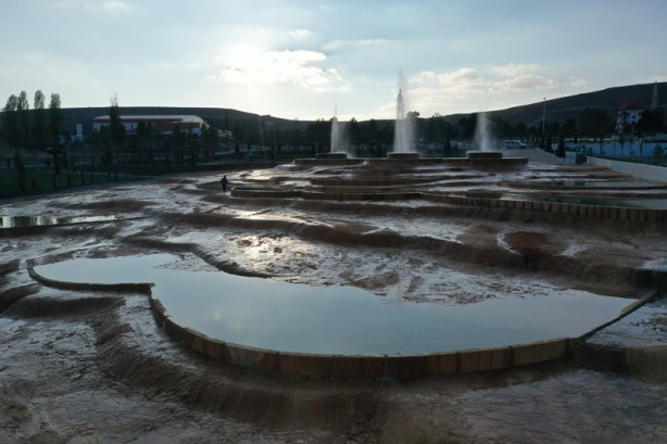Foto - Görenler Pamukkale sanıyor ama durum çok farklı!