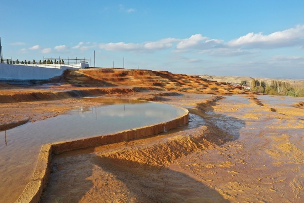 Görenler Pamukkale sanıyor ama durum çok farklı!
