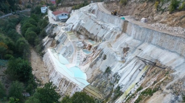 Foto - Görenler Pamukkale sanıyor! İşin aslı çok başka...