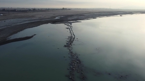 Foto - Görenler şaşırıp kaldı! Sular çekildi ortaya çıktı