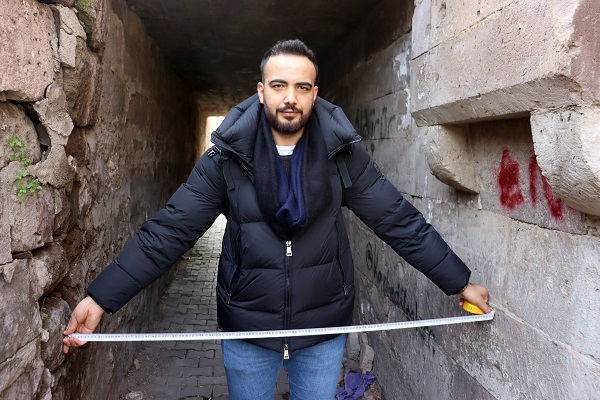 Foto - Görenler şaşırıp kalıyor! Bu sokaktan geçmek cesaret istiyor