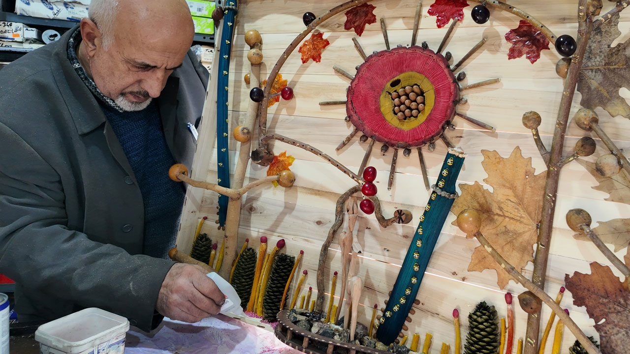 Görenler şaşırıp kalıyor! Yedek parça ustası doğadan sanat çıkarıyor