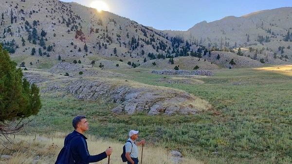 Foto - Görenler şaşkına dönüyor! 2 bin 100 rakımda hayranlık uyandıran o kaya